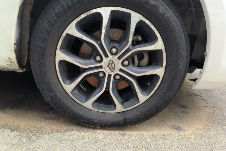 Used CHANGAN KAICHENG Oushang A600 2018 1.5L Manual Luxury Model Right Front Wheel Hub