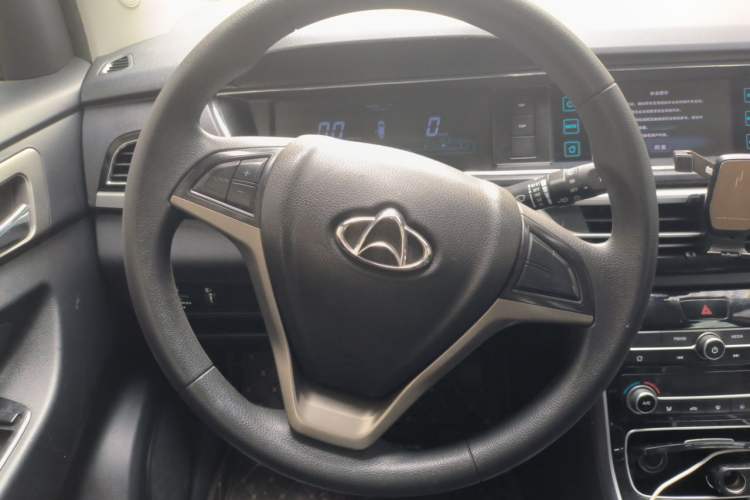 Used CHANGAN KAICHENG Oushang A600 2018 1.5L Manual Luxury Model Steering Wheel