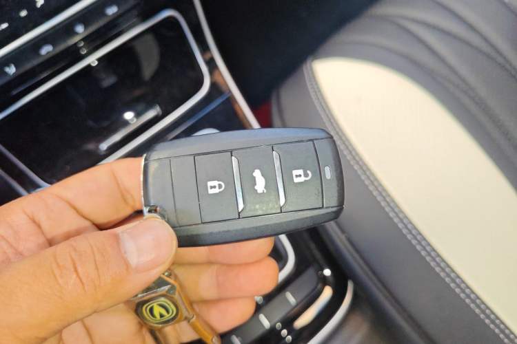 Used CHANGAN KAICHENG Oushang A600 2018 1.5L Manual Luxury Model Vehicle Key
