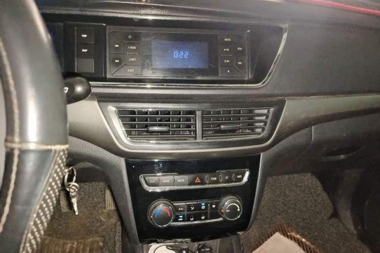 Used CHANGAN KAICHENG Oushang A600 2019 1.5L Manual Simple Edition Audio And AC Panel