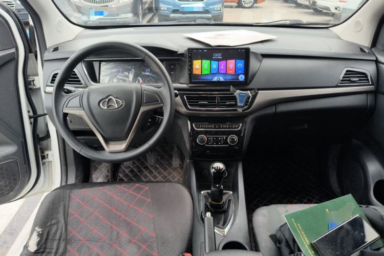 Used CHANGAN KAICHENG Oushang A600 2019 1.5L Manual Comfort Version Center Console