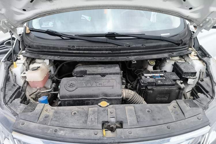 Used CHANGAN KAICHENG Oushang A600 2019 1.5L Manual Comfort Version Engine Bay