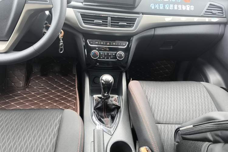 Used CHANGAN KAICHENG Oushang A600 2019 1.5L Manual Comfort Version Gear Lever