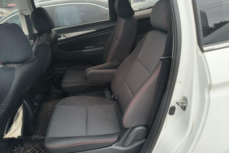 Used CHANGAN KAICHENG Oushang A600 2019 1.5L Manual Comfort Version Left Rear Seat