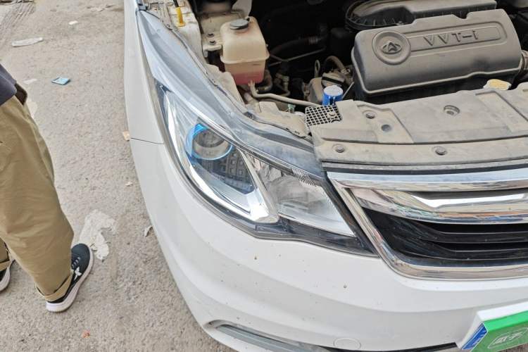 Used CHANGAN KAICHENG Oushang A600 2019 1.5L Manual Comfort Version Right Front Headlight