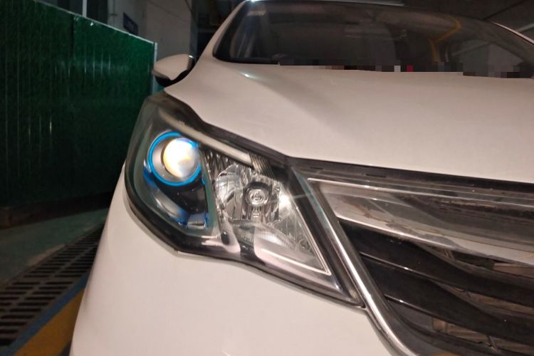 Used CHANGAN KAICHENG Oushang A600 2019 1.5L Manual Simple Edition Right Front Headlight