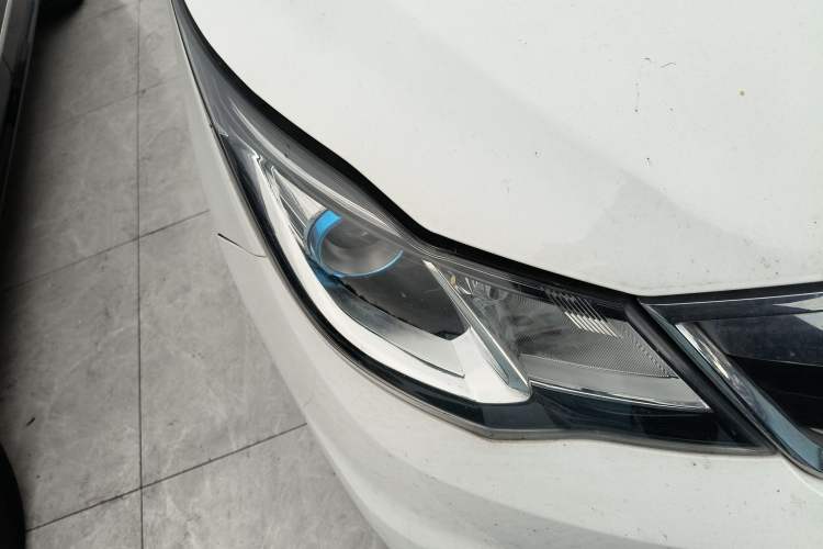 Used CHANGAN KAICHENG Oushang A600 2019 1.5L Manual Comfort Version Right Front Headlight