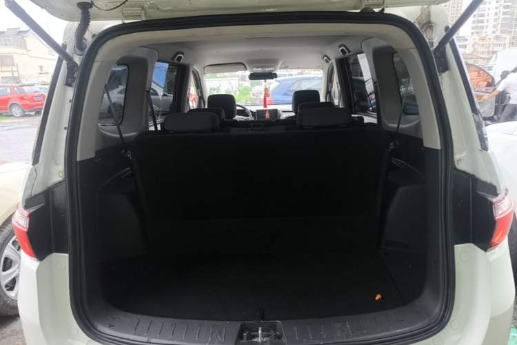 Used CHANGAN KAICHENG Oushang A600 2019 1.5L Manual Comfort Version Trunk