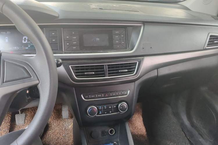 Used CHANGAN KAICHENG Oushang A600 2020 1.5L Manual Entrepreneurial Model Audio And AC Panel