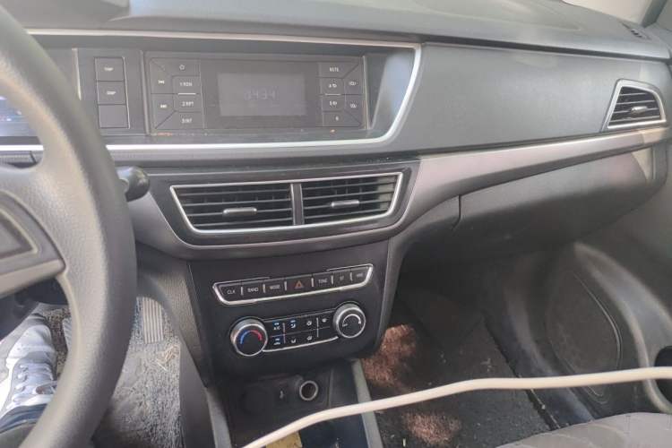 Used CHANGAN KAICHENG Oushang A600 2020 1.5L Manual Entrepreneurial Model Audio And AC Panel