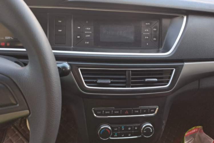 Used CHANGAN KAICHENG Oushang A600 2020 1.5L Manual Entrepreneurial Model Audio And AC Panel