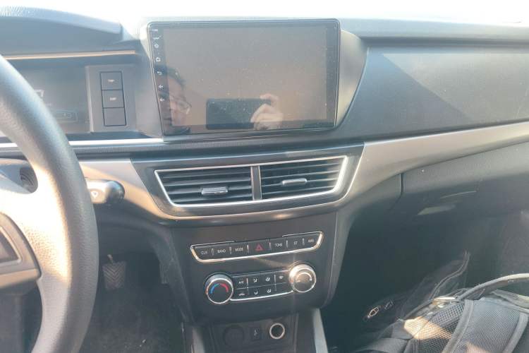Used CHANGAN KAICHENG Oushang A600 2020 1.5L Manual Entrepreneurial Model Audio And AC Panel