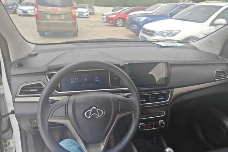 Used CHANGAN KAICHENG Oushang A600 2020 1.5L Manual Entrepreneurial Model Center Console