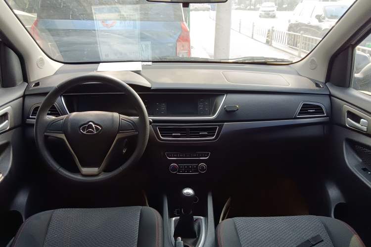 Used CHANGAN KAICHENG Oushang A600 2020 1.5L Manual Entrepreneurial Model Center Console