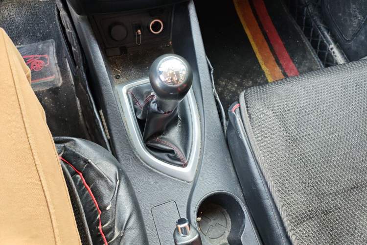 Used CHANGAN KAICHENG Oushang A600 2020 1.5L Manual Entrepreneurial Model Gear Lever