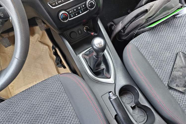 Used CHANGAN KAICHENG Oushang A600 2020 1.5L Manual Entrepreneurial Model Gear Lever