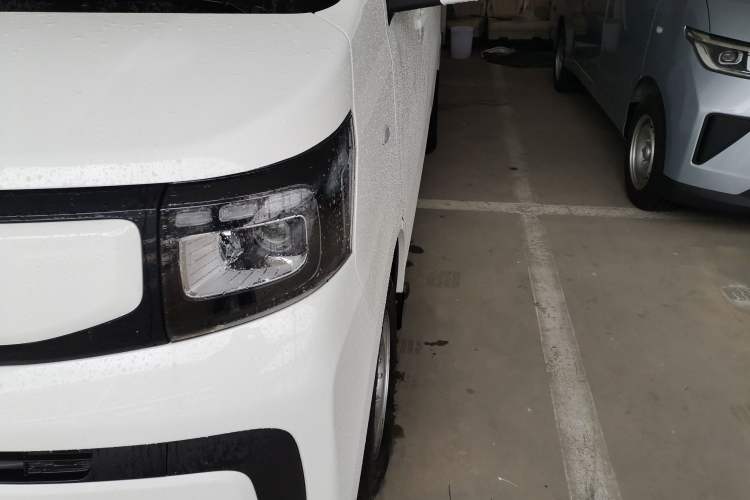 Used CHANGAN KAICHENG Ruixing EM60 2025 Passenger Version Comfort Edition 6 Seats 300 km Range Side-Hinged Doors Left Front Headlight