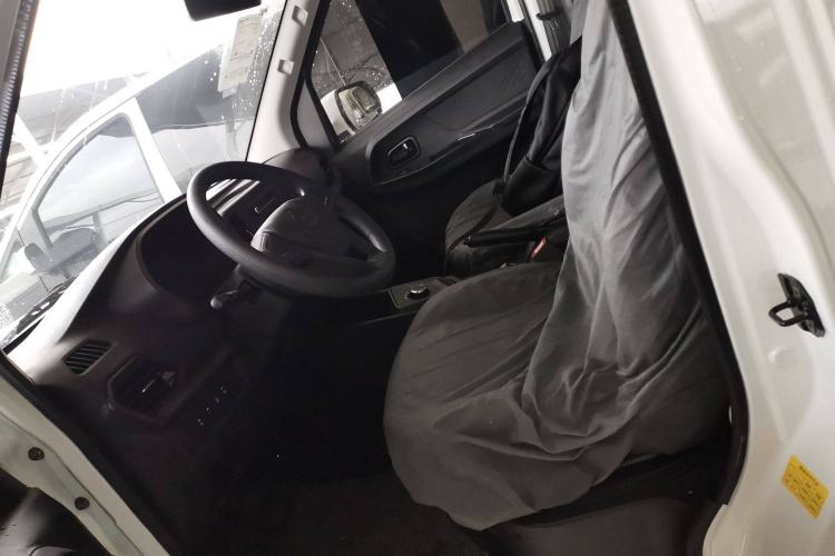 Used CHANGAN KAICHENG Ruixing EM60 2025 Passenger Version Comfort Edition 6 Seats 300 km Range Side-Hinged Doors Left Front Seat