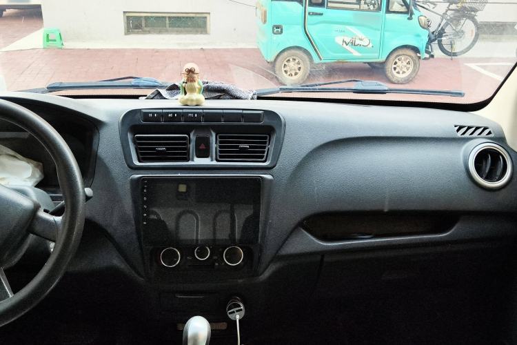 Used CHANGAN KAICHENG Ruixing EM60 2021 Pure Electric Van Transporter 60kW Center Console