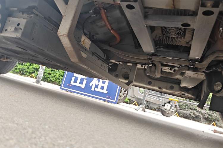 Used CHANGAN KAICHENG Ruixing EM60 2021 Pure Electric Van Transporter 60kW Chassis Front Right