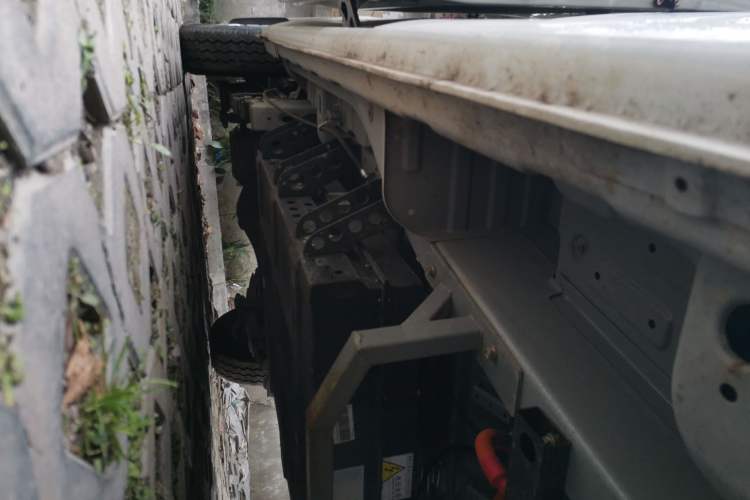 Used CHANGAN KAICHENG Ruixing EM60 2021 Pure Electric Van Transporter 70kW Chassis Front Right