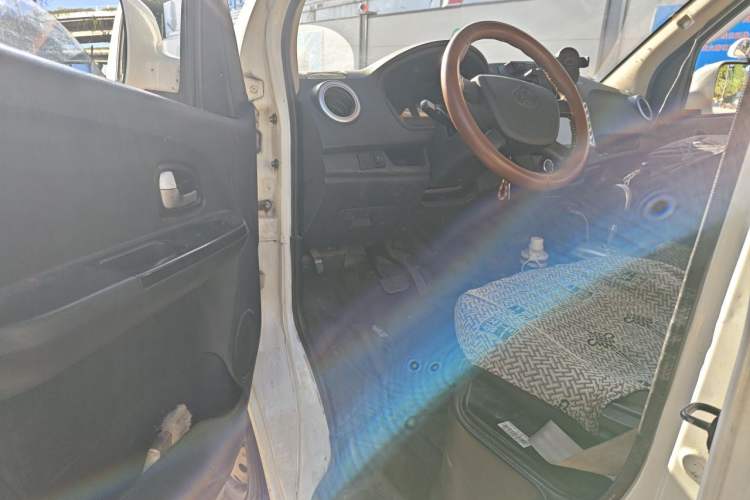 Used CHANGAN KAICHENG Ruixing EM60 2021 Pure Electric Van Transporter 60kW Driver Seat