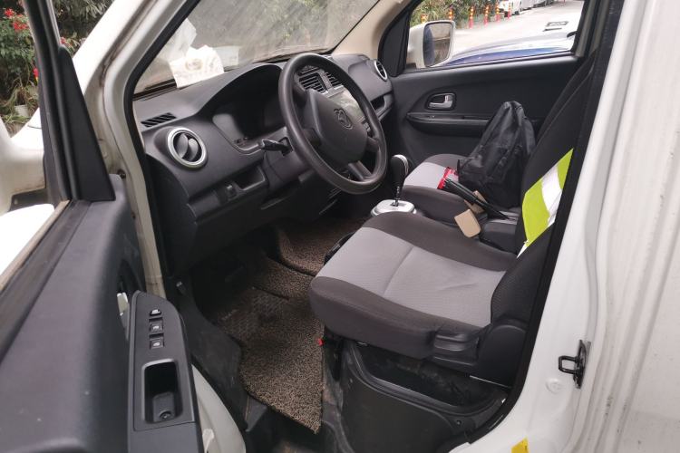 Used CHANGAN KAICHENG Ruixing EM60 2021 Pure Electric Van Transporter 70kW Driver Seat
