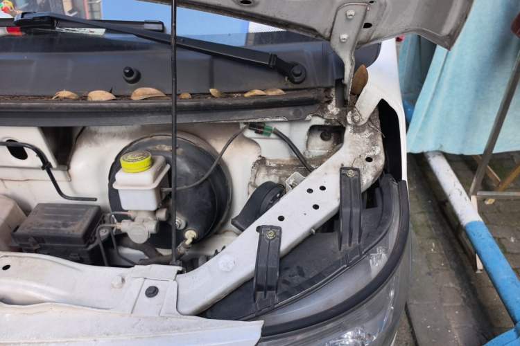 Used CHANGAN KAICHENG Ruixing EM60 2021 Pure Electric Van Transporter 60kW Engine Bay Left