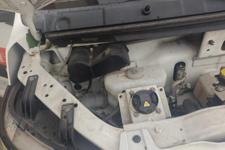 Used CHANGAN KAICHENG Ruixing EM60 2021 Pure Electric Van Transporter 60kW Engine Bay Right