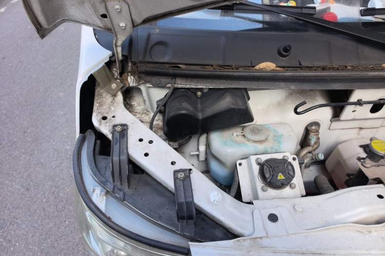 Used CHANGAN KAICHENG Ruixing EM60 2021 Pure Electric Van Transporter 60kW Engine Bay Right