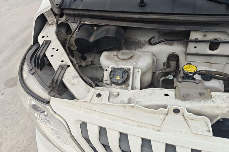Used CHANGAN KAICHENG Ruixing EM60 2021 Pure Electric Van Transporter 60kW Engine Bay Right