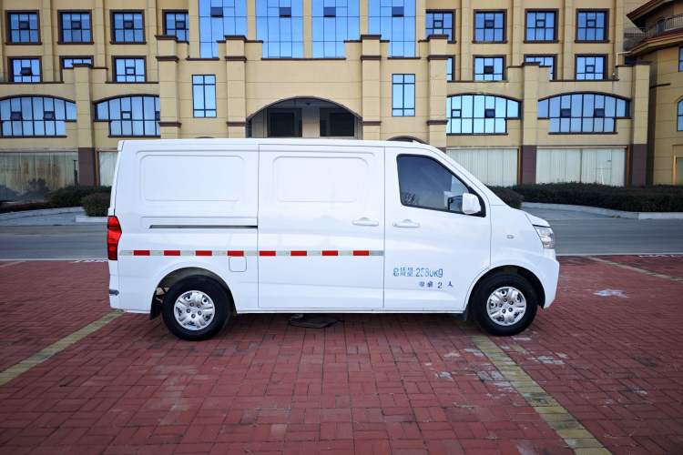 Used CHANGAN KAICHENG Ruixing EM60 2021 Pure Electric Van Transporter 60kW Exterior 3
