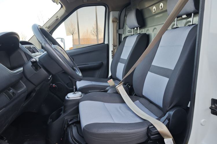 Used CHANGAN KAICHENG Ruixing EM60 2021 Pure Electric Van Transporter 60kW Interior 1