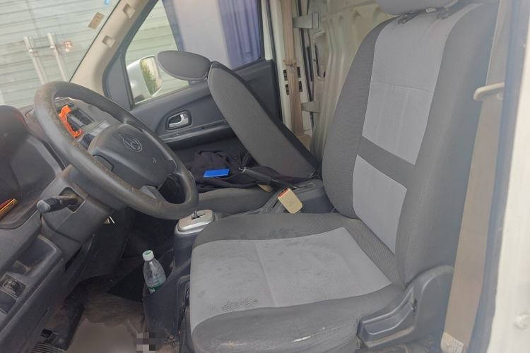 Used CHANGAN KAICHENG Ruixing EM60 2021 Pure Electric Van Transporter 60kW Left Front Seat