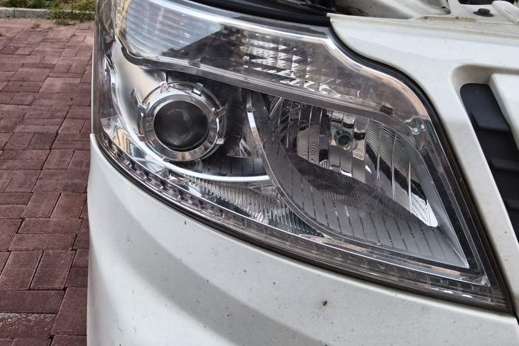 Used CHANGAN KAICHENG Ruixing EM60 2021 Pure Electric Van Transporter 60kW Right Front Headlight