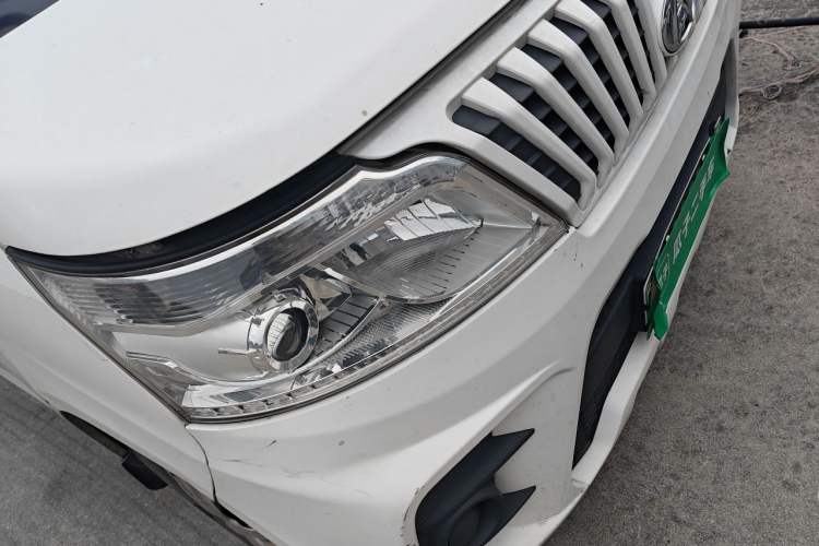Used CHANGAN KAICHENG Ruixing EM60 2021 Pure Electric Van Transporter 60kW Right Front Headlight