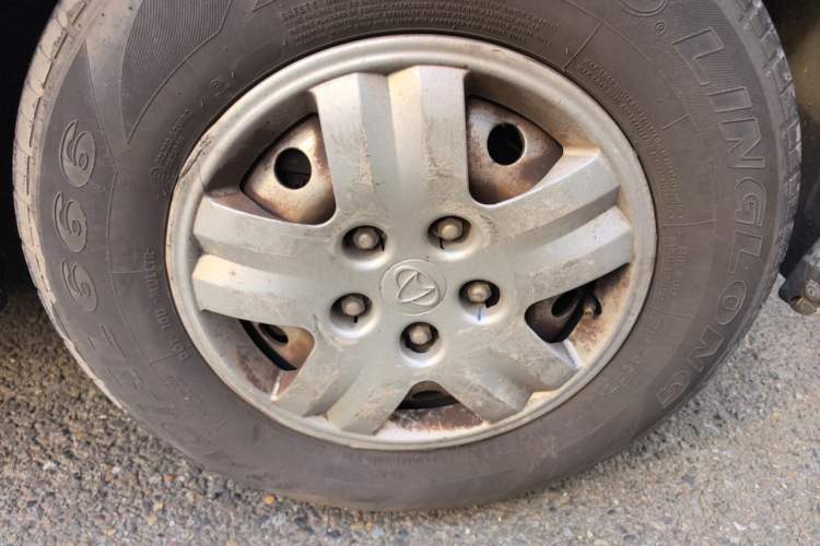 Used CHANGAN KAICHENG Ruixing EM60 2021 Pure Electric Van Transporter 60kW Right Front Wheel Hub