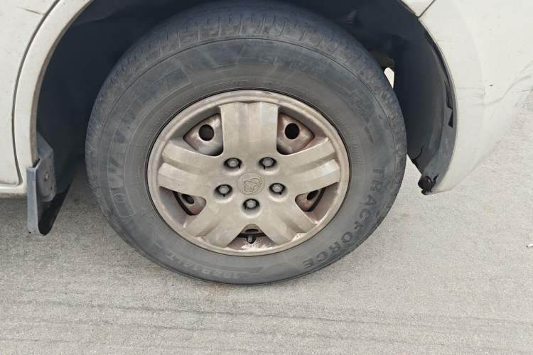 Used CHANGAN KAICHENG Ruixing EM60 2021 Pure Electric Van Transporter 60kW Right Front Wheel Hub