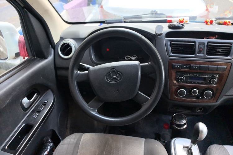 Used CHANGAN KAICHENG Ruixing EM60 2021 Pure Electric Van Transporter 60kW Steering Wheel