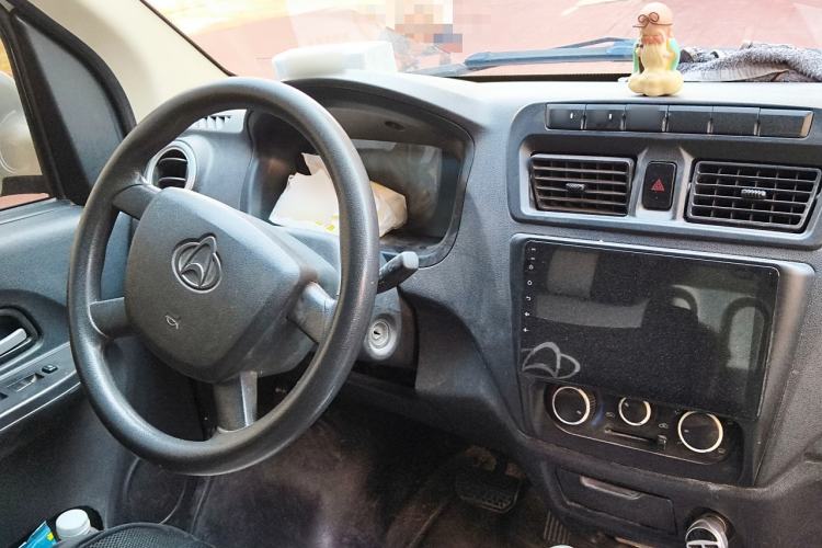 Used CHANGAN KAICHENG Ruixing EM60 2021 Pure Electric Van Transporter 60kW Steering Wheel