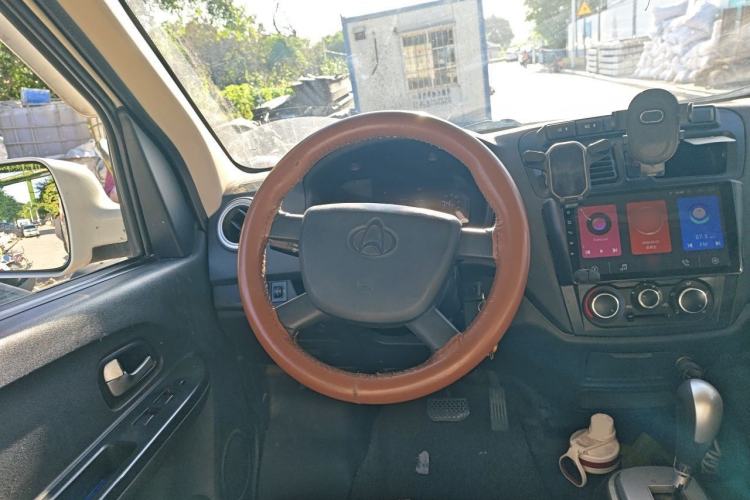 Used CHANGAN KAICHENG Ruixing EM60 2021 Pure Electric Van Transporter 60kW Steering Wheel