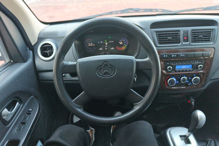Used CHANGAN KAICHENG Ruixing EM60 2021 Pure Electric Van Transporter 60kW Steering Wheel