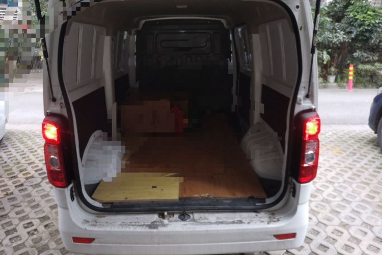 Used CHANGAN KAICHENG Ruixing EM60 2021 Pure Electric Van Transporter 70kW Trunk