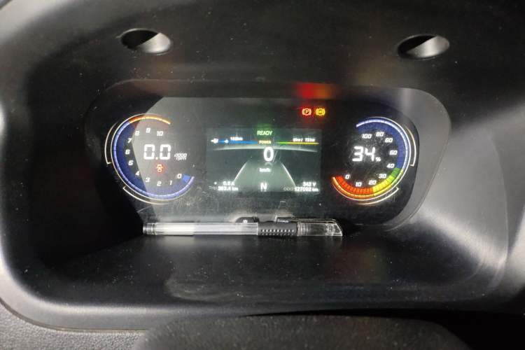 Used CHANGAN KAICHENG Ruixing EM60 2022 Pure Electric Van 4498 mm Long Flat Roof with Rear-Hinged Doors 2 Seats 60 kW 41.86 kWh Instrument Cluster