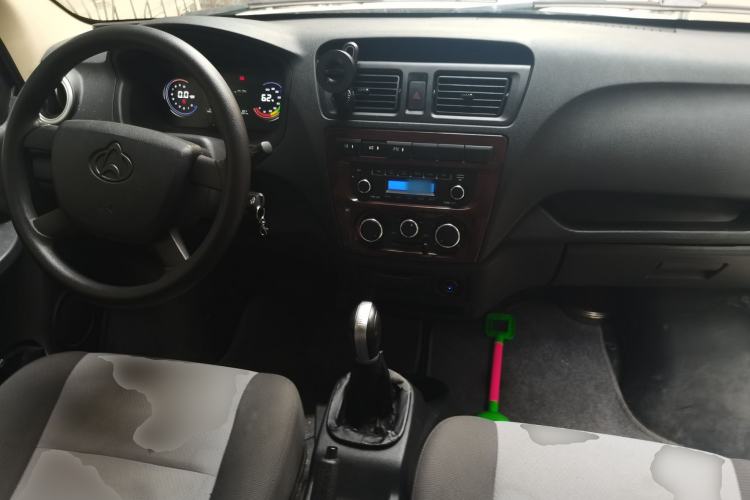 Used CHANGAN KAICHENG Ruixing EM60 2022 Pure Electric Van 4498 mm Long Flat Roof with Rear-Hinged Doors 2 Seats 60 kW 41.86 kWh Center Console