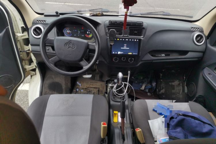 Used CHANGAN KAICHENG Ruixing EM60 2022 All-Electric Van 4498 mm Long Flat Roof Double-Swing Doors 2 Seats 60 kW 41.86 kWh Center Console