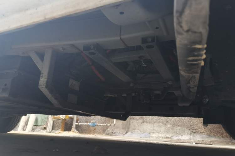 Used CHANGAN KAICHENG Ruixing EM60 2022 Pure Electric Van 4498 mm Long Flat Roof with Rear-Hinged Doors 2 Seats 60 kW 41.86 kWh Chassis Front Right