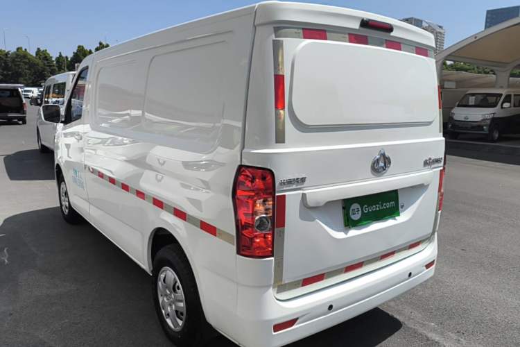 Used CHANGAN KAICHENG Ruixing EM60 2022 Pure Electric Van 4498 mm Long Flat Roof with Rear-Hinged Doors 2 Seats 60 kW 41.86 kWh Exterior 2