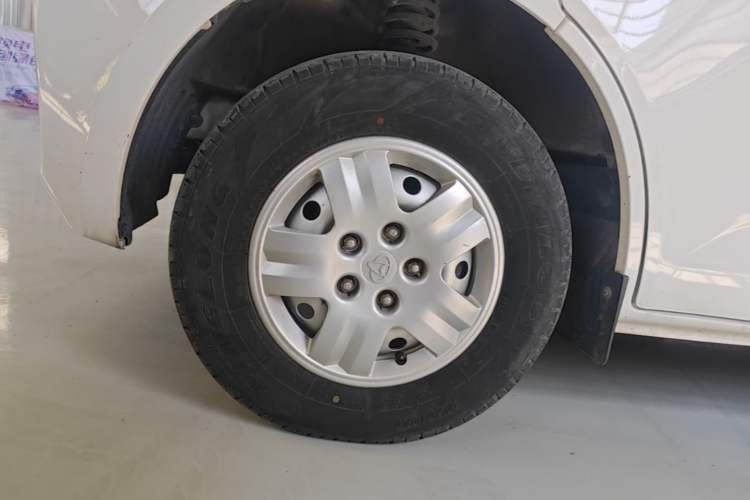 Used CHANGAN KAICHENG Ruixing EM60 2022 Pure Electric Van 4498 mm Long Flat Roof with Rear-Hinged Doors 2 Seats 60 kW 41.86 kWh Exterior 4