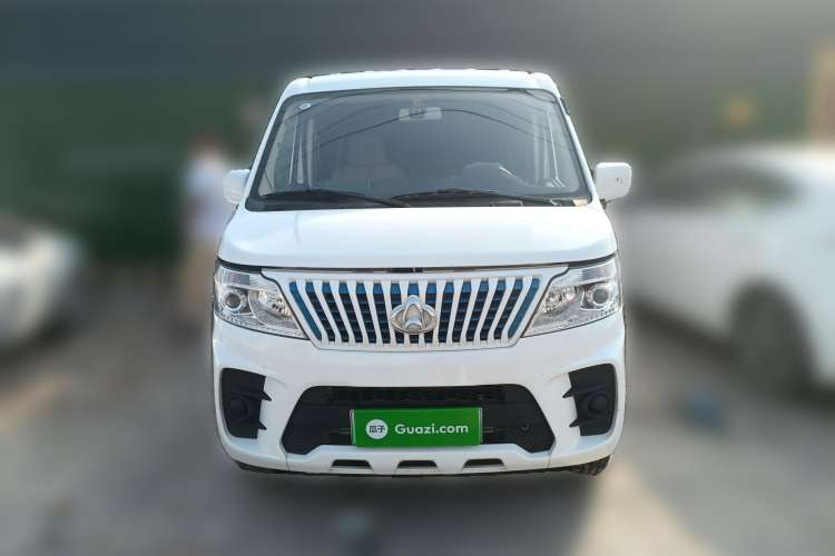 Used CHANGAN KAICHENG Ruixing EM60 2023 Pure Electric Bus 4525 mm Long Flat Roof with Rear-Hinged Doors 6 Seats 60 kW 41.86 kWh Front